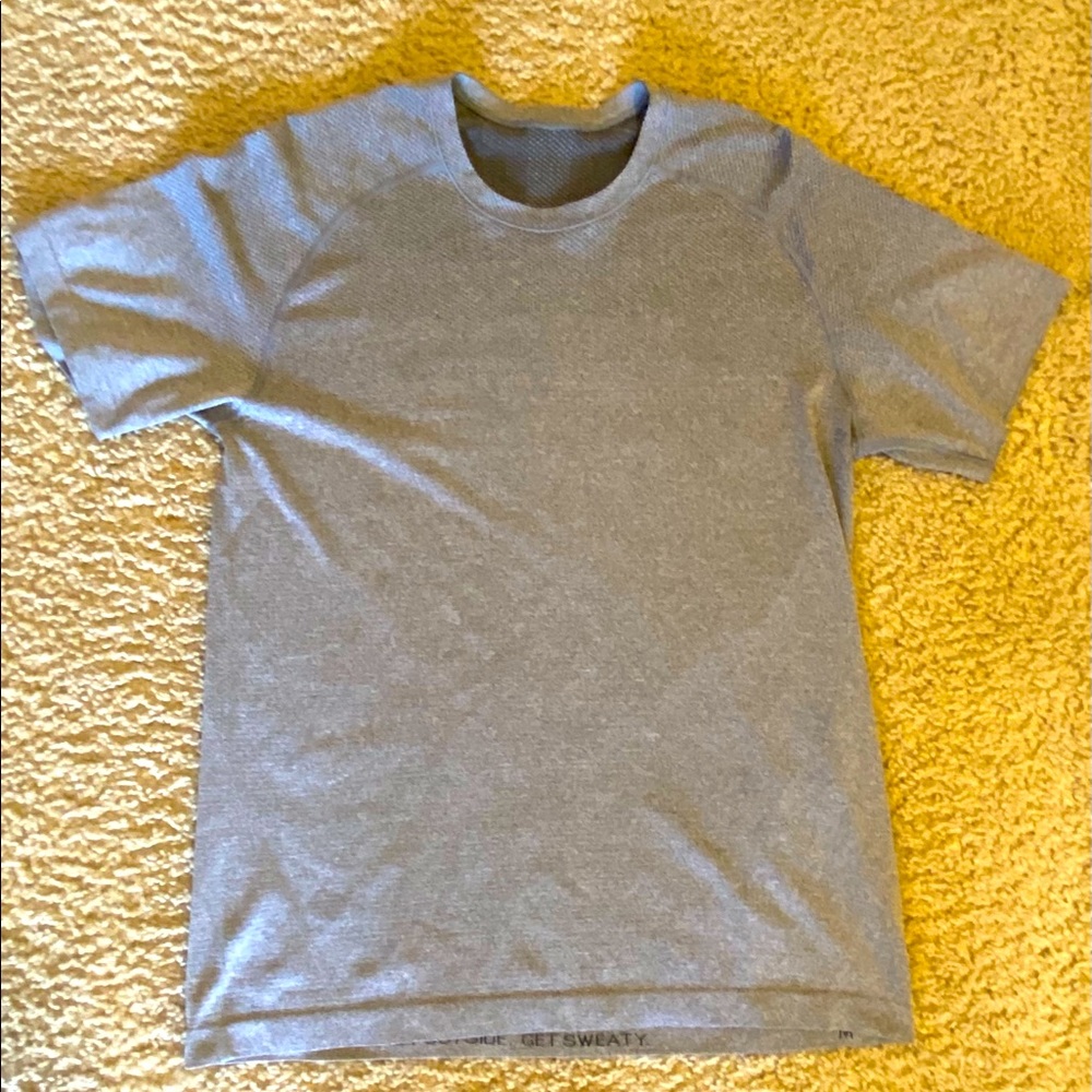 Lululemon Metal Vent Tech Tee 2.0 - Medium